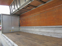 三菱ふそうファイターアルミウイング中型（4t）[写真16]