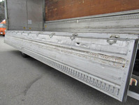 三菱ふそうファイターアルミウイング中型（4t）[写真18]