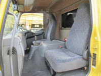 三菱ふそうファイターアルミウイング中型（4t）[写真34]