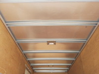 いすゞエルフアルミバン小型（2t・3t）[写真16]