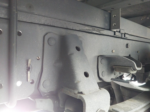 いすゞエルフアルミバン小型（2t・3t）[写真24]