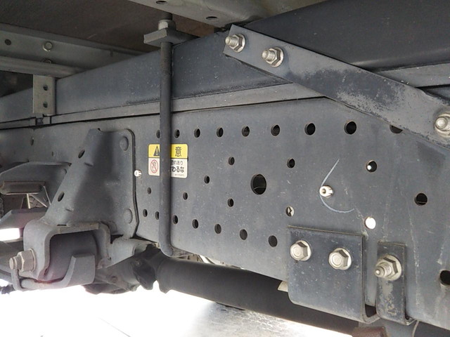 いすゞエルフアルミバン小型（2t・3t）[写真25]