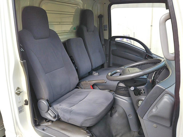 いすゞエルフアルミバン小型（2t・3t）[写真31]