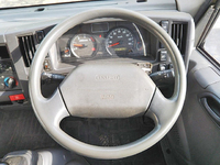 いすゞエルフアルミバン小型（2t・3t）[写真35]