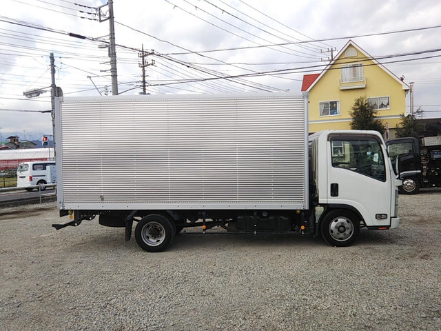 いすゞエルフアルミバン小型（2t・3t）[写真07]