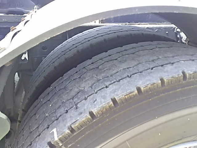 日野プロフィアトレーラーヘッド（トラクターヘッド）大型（10t）[写真16]