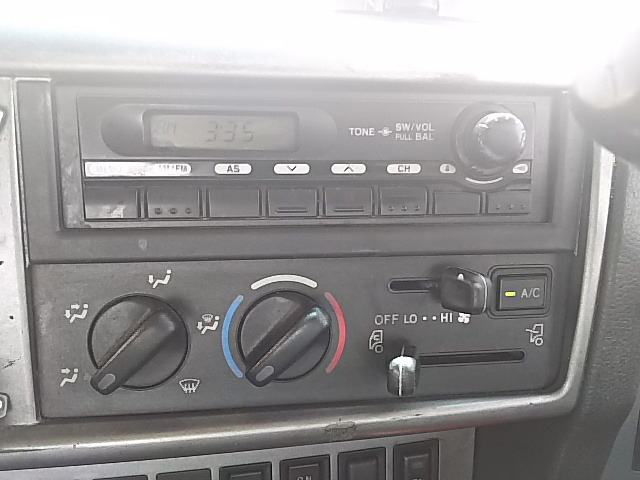 日野プロフィアトレーラーヘッド（トラクターヘッド）大型（10t）[写真29]