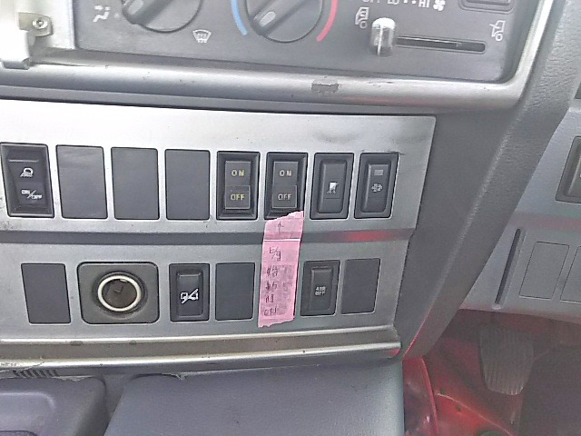 日野プロフィアトレーラーヘッド（トラクターヘッド）大型（10t）[写真30]