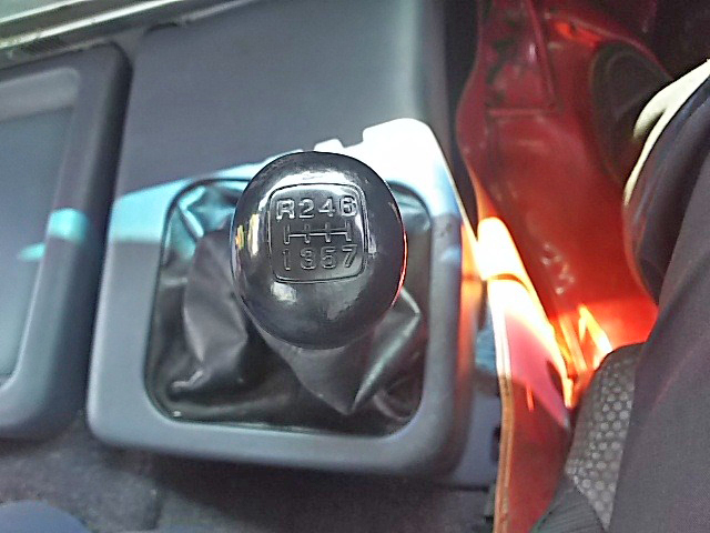 日野プロフィアトレーラーヘッド（トラクターヘッド）大型（10t）[写真35]