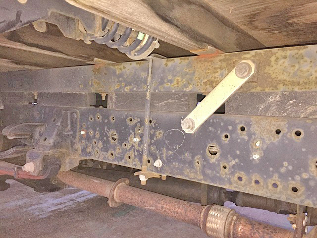 日産アトラス平ボディ小型（2t・3t）[写真10]