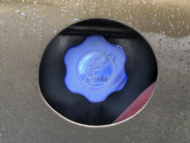 三菱ふそうスーパーグレートトレーラーヘッド（トラクターヘッド）大型（10t）[写真16]