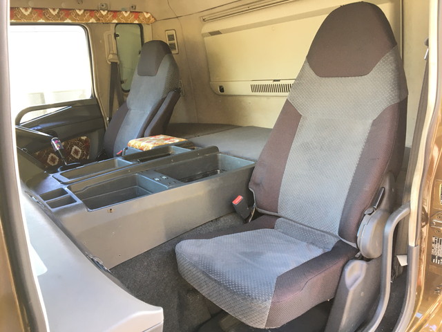 三菱ふそうスーパーグレートトレーラーヘッド（トラクターヘッド）大型（10t）[写真28]