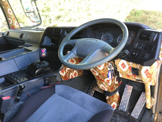 三菱ふそうスーパーグレートトレーラーヘッド（トラクターヘッド）大型（10t）[写真30]