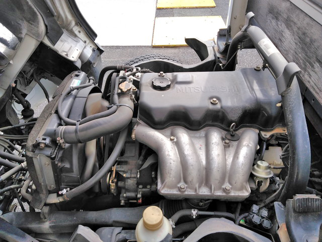 三菱ふそうキャンター平ボディ小型（2t・3t）[写真15]