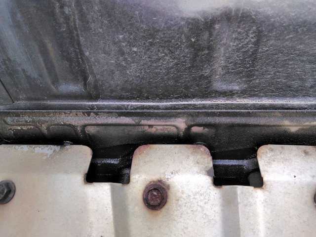 三菱ふそうキャンター平ボディ小型（2t・3t）[写真18]