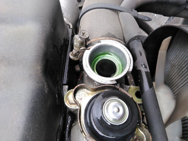 三菱ふそうキャンター平ボディ小型（2t・3t）[写真19]