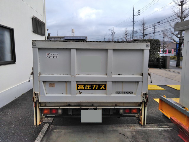 三菱ふそうキャンター平ボディ小型（2t・3t）[写真06]