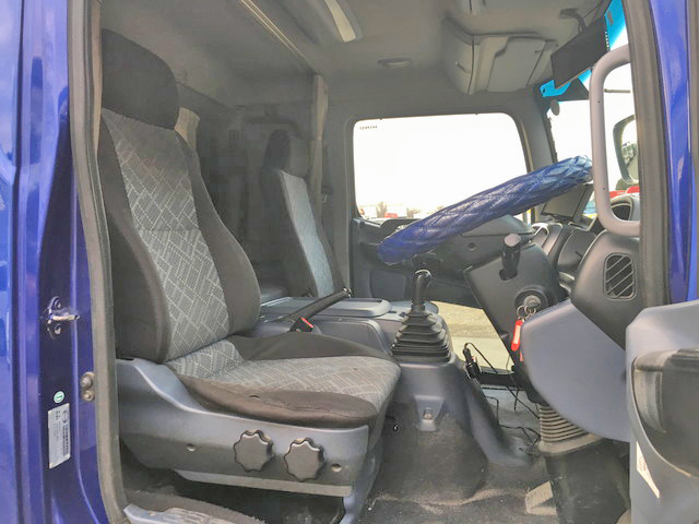 日野レンジャーユニック4段中型（4t）[写真30]