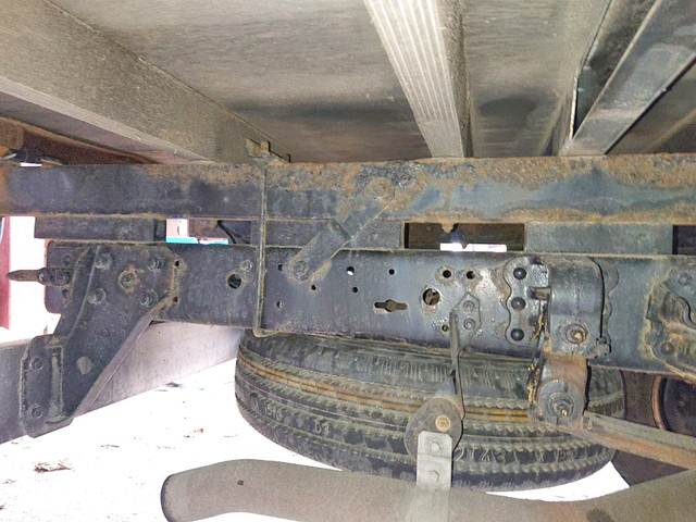 三菱ふそうキャンター平ボディ小型（2t・3t）[写真11]