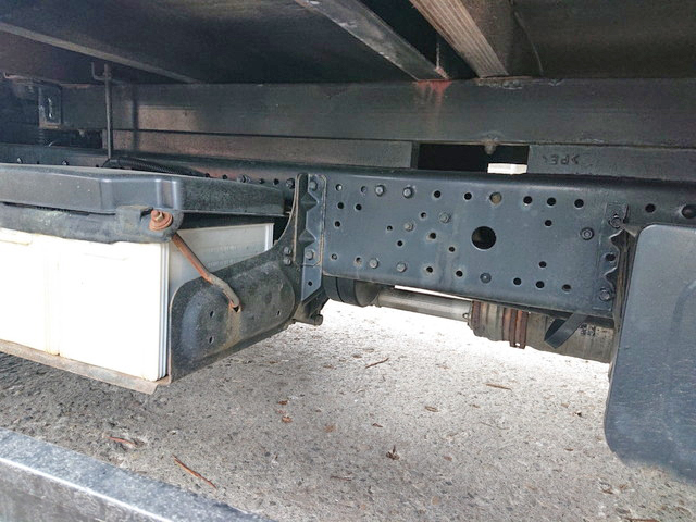 三菱ふそうキャンター平ボディ小型（2t・3t）[写真14]