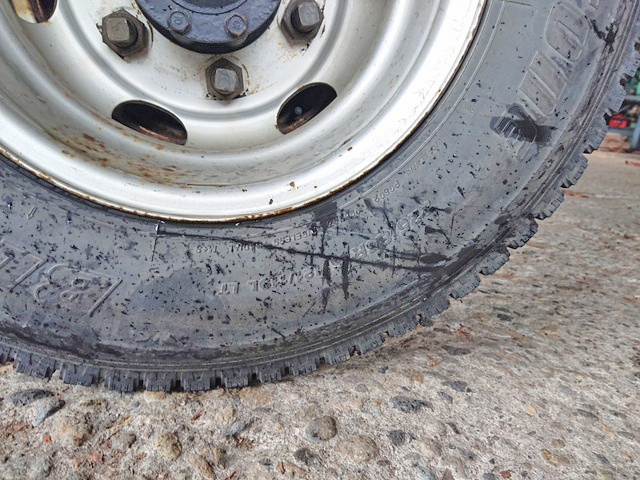 三菱ふそうキャンター平ボディ小型（2t・3t）[写真07]