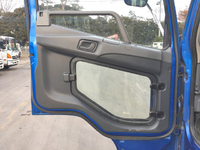 三菱ふそうファイターセルフローダー中型（4t）[写真24]