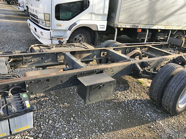 三菱ふそうキャンターシャーシ小型（2t・3t）[写真04]