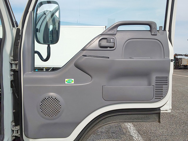 いすゞエルフ平ボディ小型（2t・3t）[写真29]