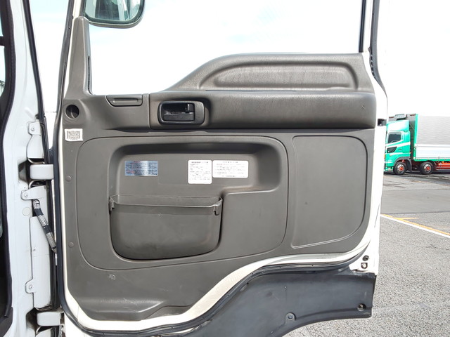 いすゞギガアルミウイング大型（10t）[写真27]