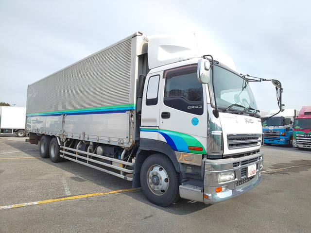 いすゞギガアルミウイング大型（10t）[写真03]