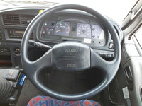 いすゞギガアルミウイング大型（10t）[写真36]