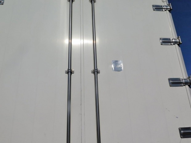 いすゞギガアルミウイング大型（10t）[写真22]