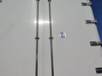 いすゞギガアルミウイング大型（10t）[写真22]