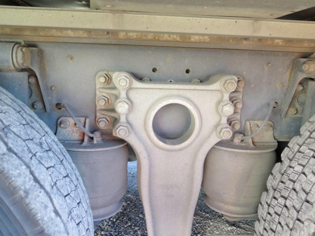 いすゞギガアルミウイング大型（10t）[写真26]