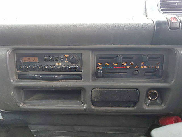 いすゞエルフダンプ小型（2t・3t）[写真33]