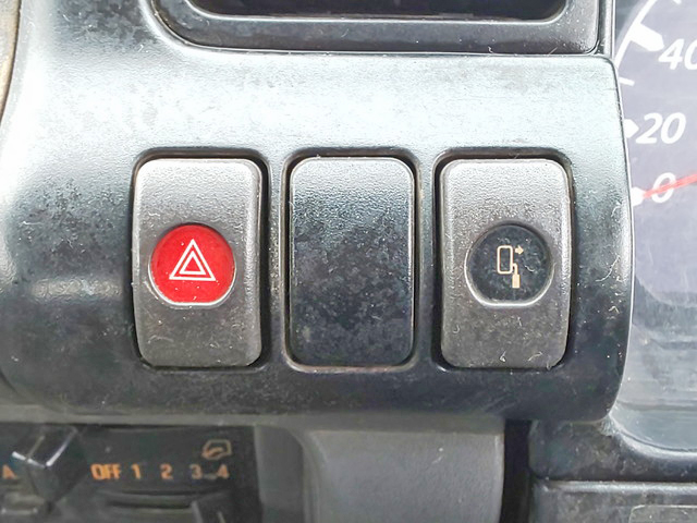 いすゞエルフダンプ小型（2t・3t）[写真34]