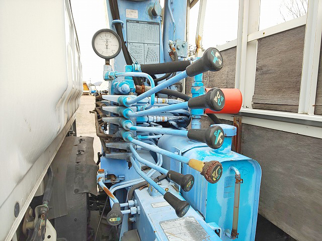 いすゞエルフクレーン5段小型（2t・3t）[写真14]