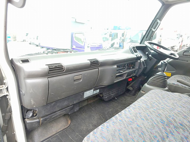 いすゞエルフクレーン5段小型（2t・3t）[写真31]