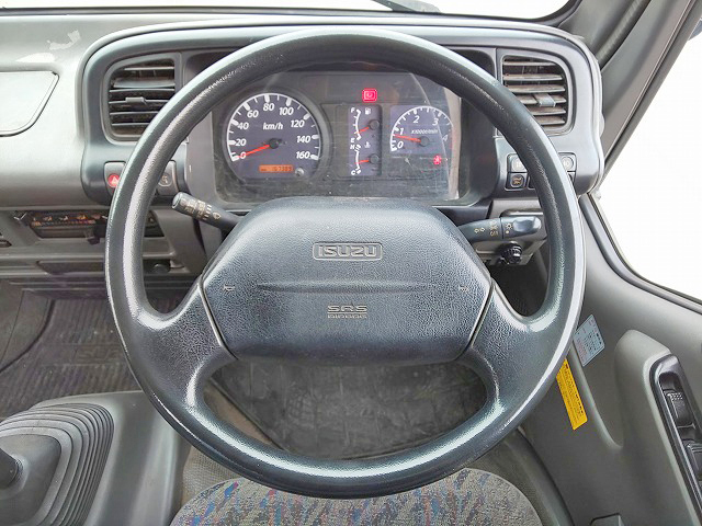 いすゞエルフクレーン5段小型（2t・3t）[写真34]