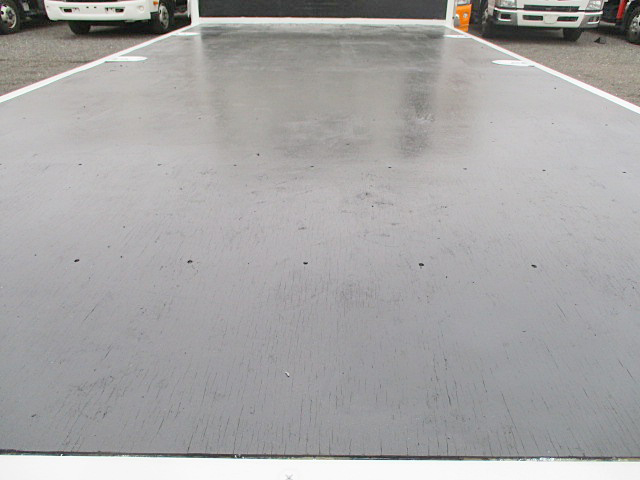 いすゞエルフ平ボディ小型（2t・3t）[写真13]