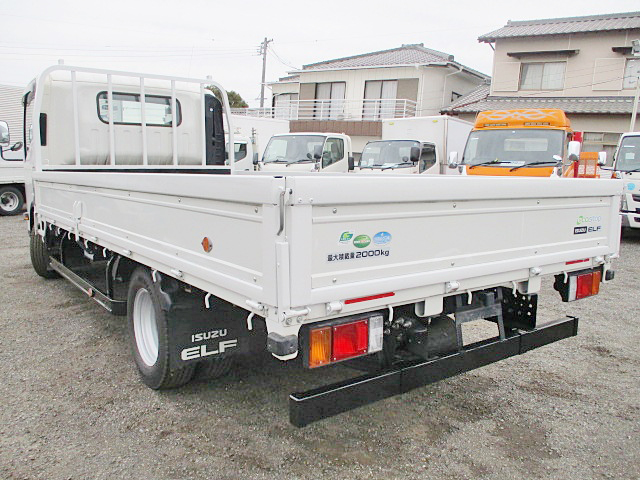 いすゞエルフ平ボディ小型（2t・3t）[写真02]