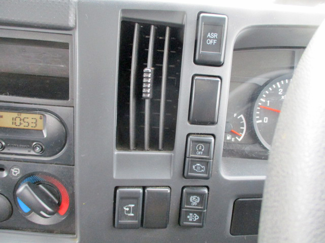 いすゞエルフ平ボディ小型（2t・3t）[写真23]