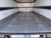 いすゞエルフパネルバン小型（2t・3t）[写真10]