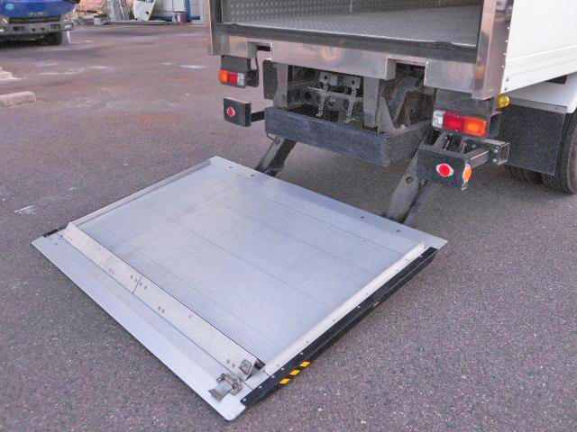 いすゞエルフパネルバン小型（2t・3t）[写真15]