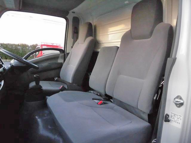 いすゞエルフパネルバン小型（2t・3t）[写真30]