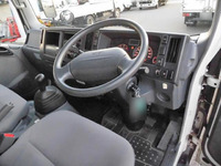 いすゞエルフパネルバン小型（2t・3t）[写真32]