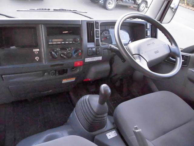 いすゞエルフパネルバン小型（2t・3t）[写真34]