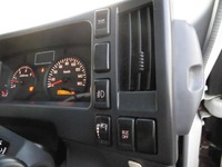 いすゞエルフパネルバン小型（2t・3t）[写真36]