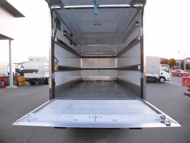 いすゞエルフパネルバン小型（2t・3t）[写真08]