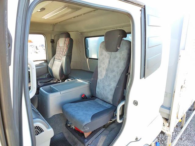 UDトラックスコンドルアルミウイング中型（4t）[写真30]